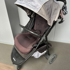 APRICA ベビーカーの画像