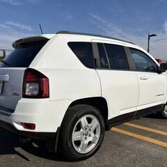 岡山【自社ローン】保証人無可★全国対応★Jeep コンパス【ノース】Bluetooth/ハーフレザーシート/走行中TV可/バックカメラ/サイドカメラ/フルフラットシート/DVD再生/クルコン/ETCの画像
