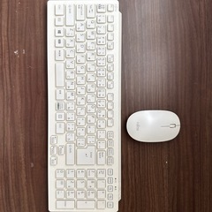 【美品】富士通 デスクトップパソコン ESPRIMO FH70/E1 FMVF 70E1W の画像