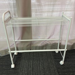 stp-3297 ベルメゾン　20本かけられるスリム設計のスラックスハンガーラック　キャスター付き　スチール製　押入れ　省スペース　スラックスハンガー　ハンガーラック　収納ラック　衣類収納　ボトムス　パンツ　スラックス　の画像