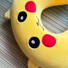 新品　低反発 クッション 枕 首枕　可愛い　　 刺繍 付き　カバー 取り外し 洗い 可能　　の画像