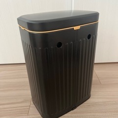ゴミ箱　黒　8Lの画像