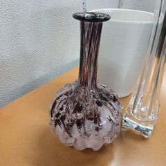 花瓶２本　白の鉢植え1個【3個で700円】