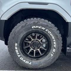 ウェッズ　マッドヴァンス　トーヨータイヤ　オープンカントリーR/T 17インチの画像