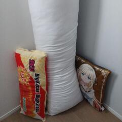 抱き枕、枕3種【譲り先決定しました！】