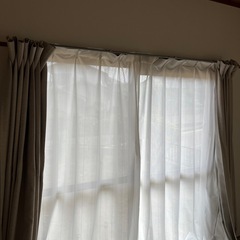 カーテンの画像