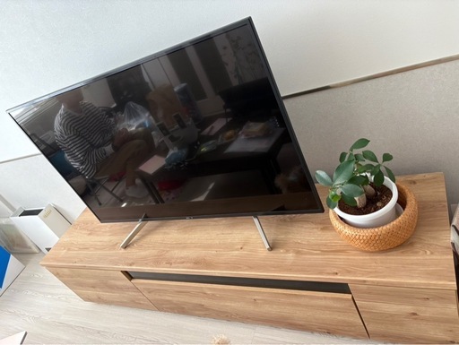 お値下げ　木目で収納力抜群のテレビ台