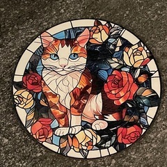 木製　猫のコースターの画像
