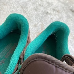 adidas スニーカーの画像