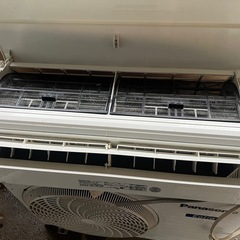 Panasonic ルームエアコン 品番 CS-408CF2-W2018年中古　工事可能の画像