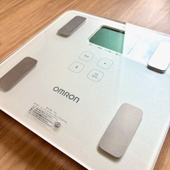 OMRON オムロン カラダスキャン 体重体組成計 体重計 HBF-230Tの画像
