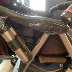 combi ベビーカーの画像