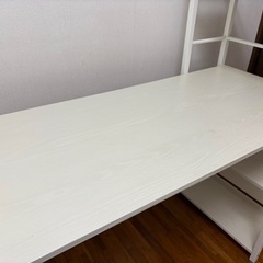 【お取引中】ニトリ 棚付きデスク 白の画像