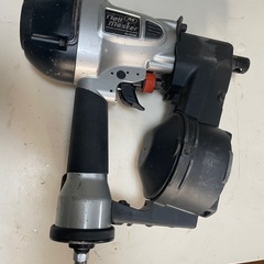 2.外国製のコンクリート釘打ち機の画像
