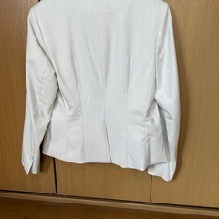Ｈ&M （白ジャケット）の画像