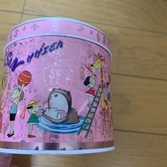 サザエさん缶ケースの画像