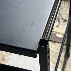 スライドで幅の調整可能な棚（キッチン等）の画像