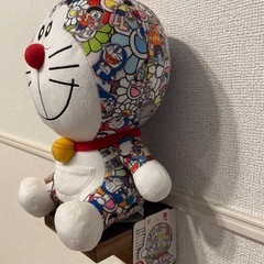 ドラえもんぬいぐるみ&無印良品壁棚セットの画像