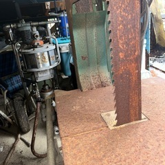 バンドソー 金属製 便利な調整機能付きの画像