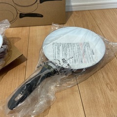 新品】セラミックコーティングフライパンと蓋付鍋セット　大栄の画像