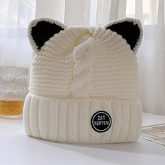【新品】シダーエイト 耳付き ニット レディース ねこ耳 ニット帽 ホワイトの画像
