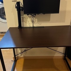 オフィスデスク　モニター付の画像