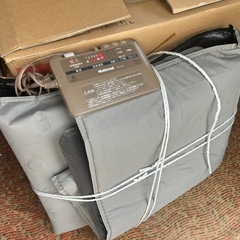 ０円　譲ります電気カーペット　2畳用の画像