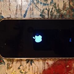今なら手渡し３００００円　iPhone１３無印　256GB シムフリーの画像
