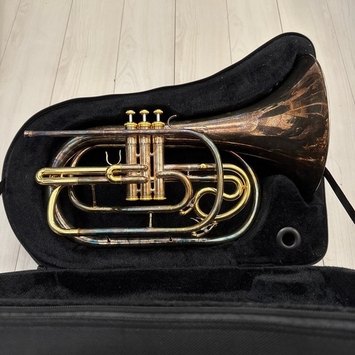 マーチングホルン