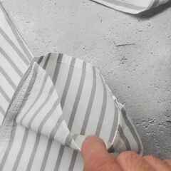 新品 Lサイズ 薄手 リラックスパンツ 白地にストライプ  綿100％の画像