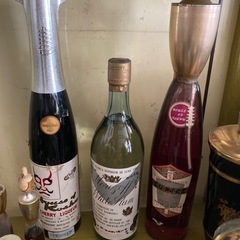 一本500円　昔のお酒　未開封品　モロゾフ　ジン、ウオッカ、リキュールなど　空瓶小瓶はおまけの画像