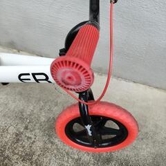 キックバイク　西松屋　足蹴りバイクの画像