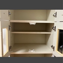 7/23まで！家具屋 白 ホワイト　食器棚 ガラス扉 ローラー引き出し 可動棚　 の画像