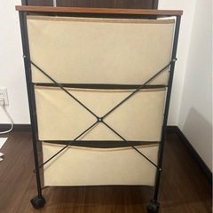3段ケースの画像