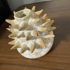 陶器の一輪挿しの画像