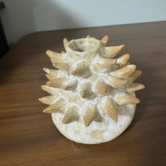 陶器の一輪挿しの画像
