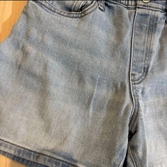 ユニクロ　ショートパンツ　140の画像