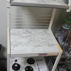 キッチンの棚の画像
