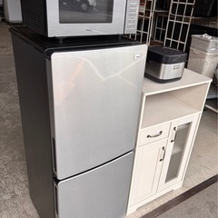 🌟【Haier Urban Café Series】　　 2022年製 家電4点セット（食器棚なし）      洗濯機、冷蔵庫、電子レンジ、炊飯器      🚚【配達可能・保証付き】の画像