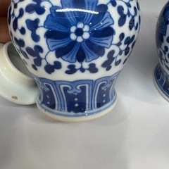 飾壺　陶器　青花模様　蓋付き壺の画像
