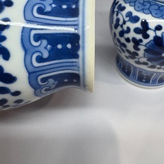 飾壺　陶器　青花模様　蓋付き壺の画像