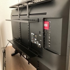 43型Panasonicテレビとテレビ裏ラックの画像