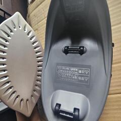 美品✨パナソニックのコードレススチームアイロン「カルル」NI-WL403の画像