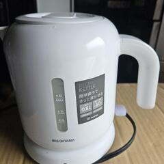 美品✨アイリスオーヤマの電気ケトル「IKEB-800-W」の画像