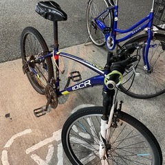 山の自転車の画像