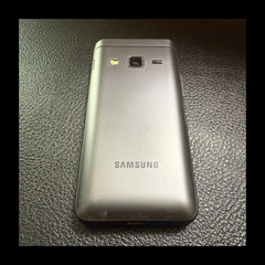 Galaxy folder 2 韓国　ガラホ　Samsung サムスンの画像