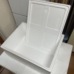 発泡スチロール箱の画像