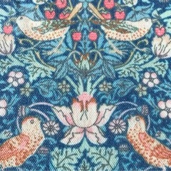 新品☆ポーチ☆クラッチバッグ☆リバティプリントのいちご泥棒☆とっても可愛い☆素敵の画像