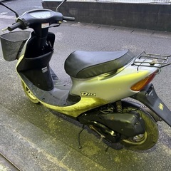 便利なカゴつき！2stディオの画像