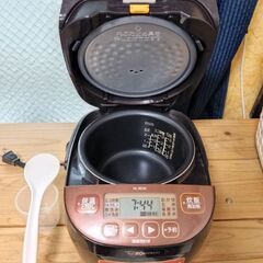 炊飯器の画像